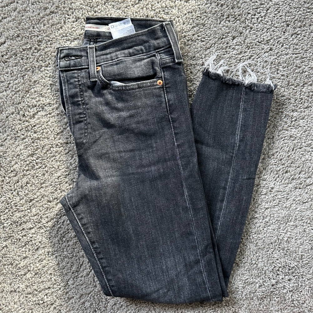 Levi’s wedgie black skinny jeans